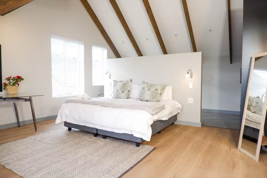 6 Bedroom Property for Sale in Kingswood Golf Estate Western Cape